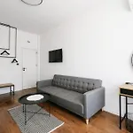 Hotel 99